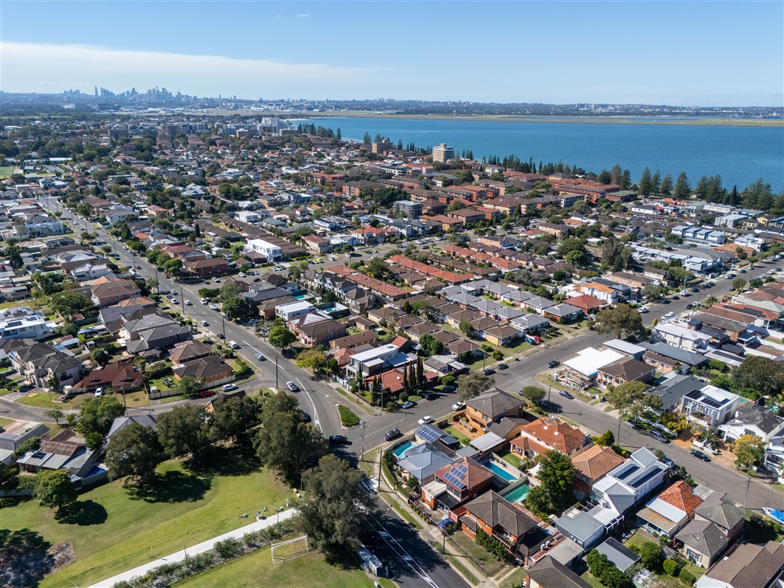 2a Chuter Avenue, Monterey NSW 2217 - Image 3